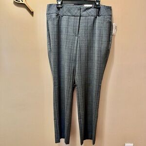 NWT Roz & Ali Women’s Plaid Dress Pants Size 14